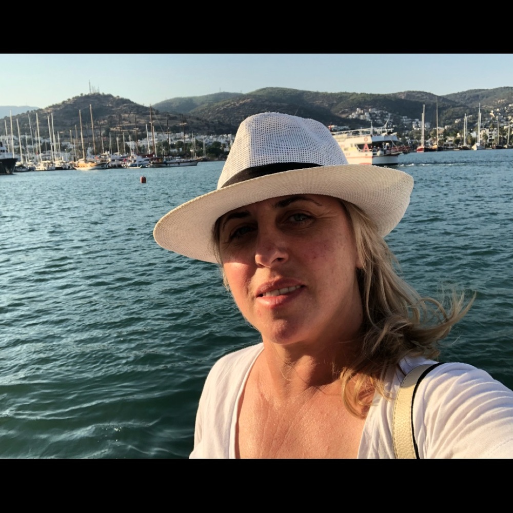 Meet your Posher, Rose